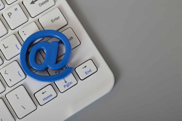 Trois astuces pour trouver une adresse mail sur LinkedIn